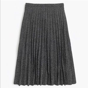 Pleated midi skirt in mini dot
